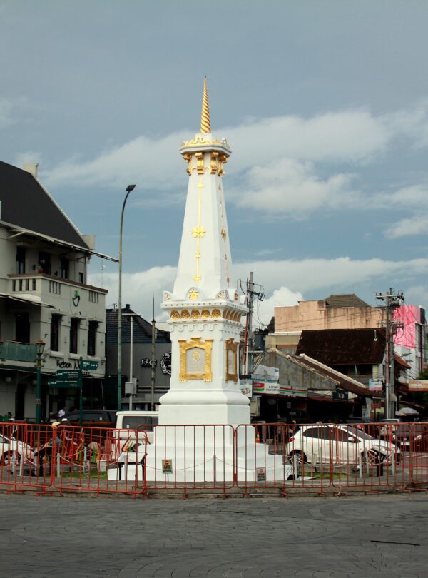 historical-building-from-yogyakarta-indonesia-was-built-1755-ad-by-mataram-kingdom-tugu-jogja